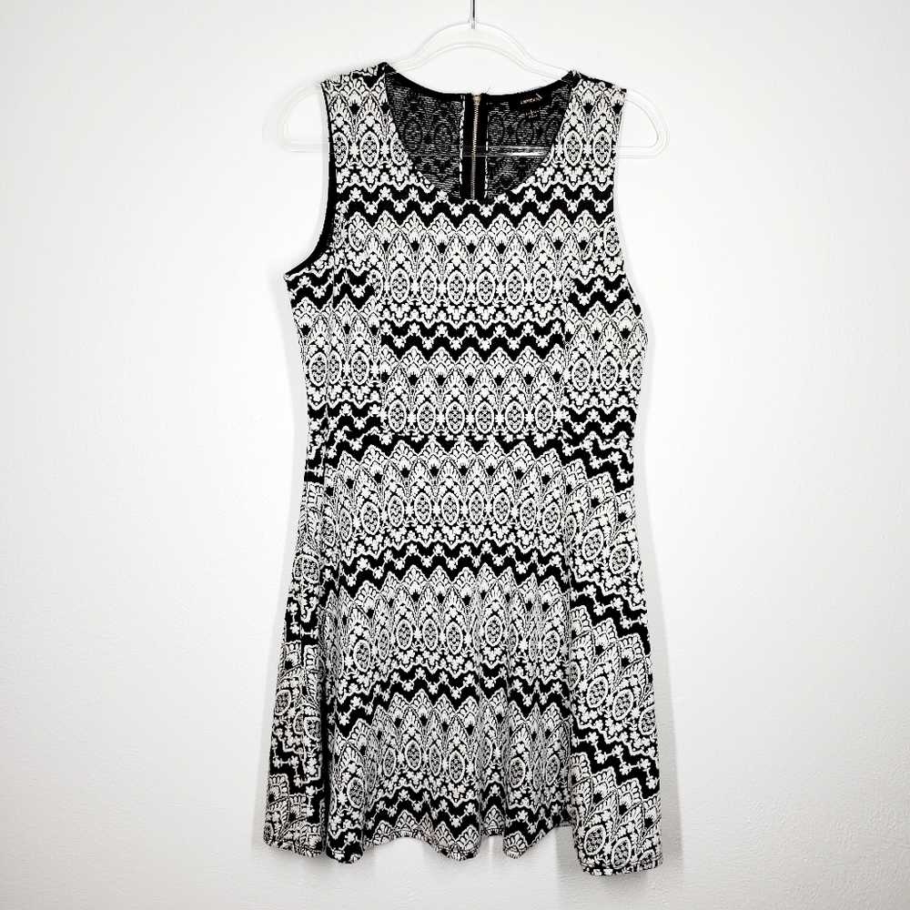 EXPRESSO SLEEVELESS DRESS - Picture 3 of 7